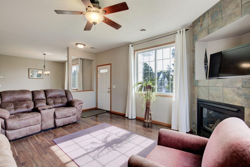 6818 Narcissus Ln N, Maple Grove, MN 55311