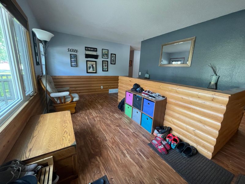 17 Thomas St, Morris, MN 56267