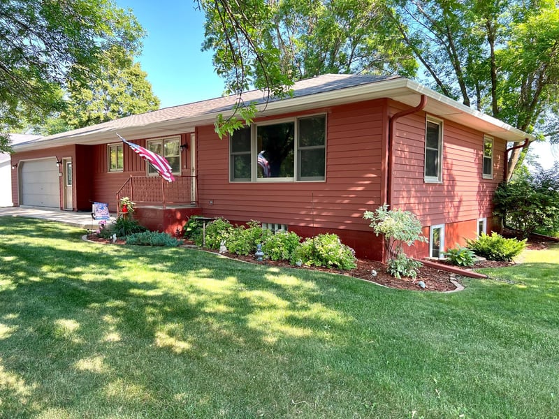 75 3rd Ave W, Echo, MN 56237