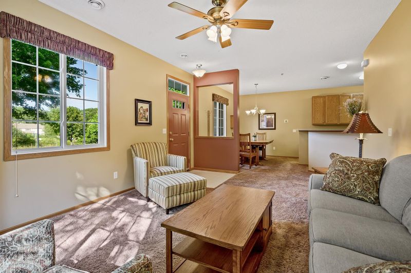 726 Maple Hills Dr #J, Maplewood, MN 55117