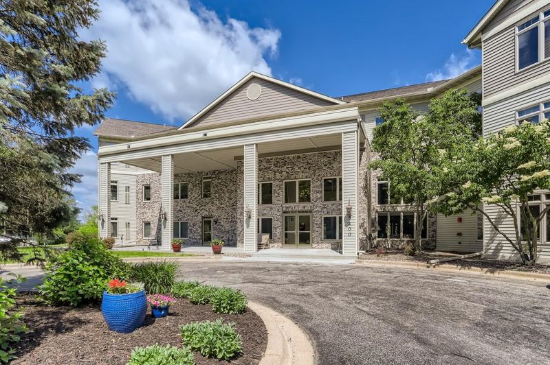 5200 Pathways Ave #217, White Bear Lake, MN 55110