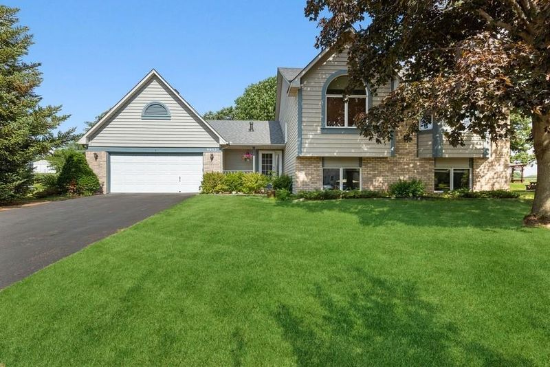 9053 Jergen Ave S, Cottage Grove, MN 55016