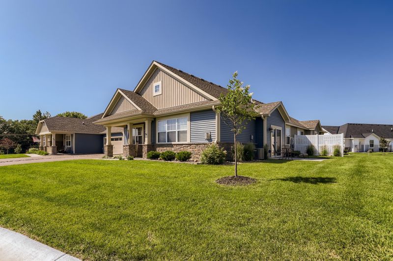 8043 64th St S, Cottage Grove, MN 55016