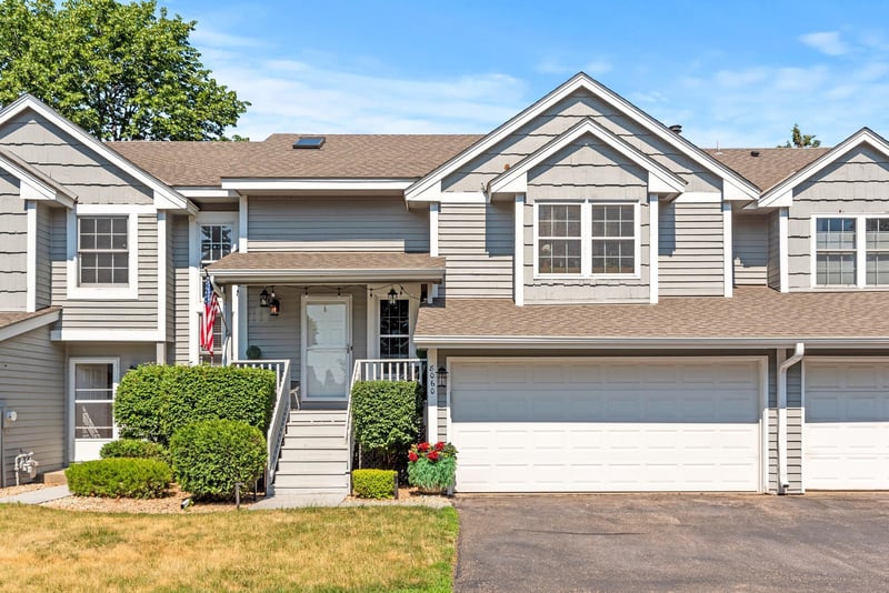 8060 Curtis Ln, Eden Prairie, MN 55347