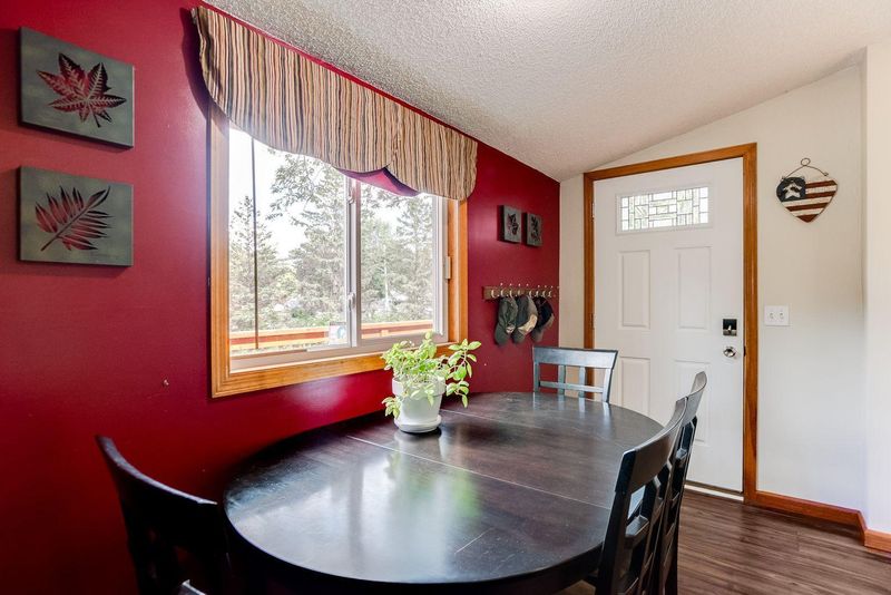 17924 Duck Lake Trl, Eden Prairie, MN 55346