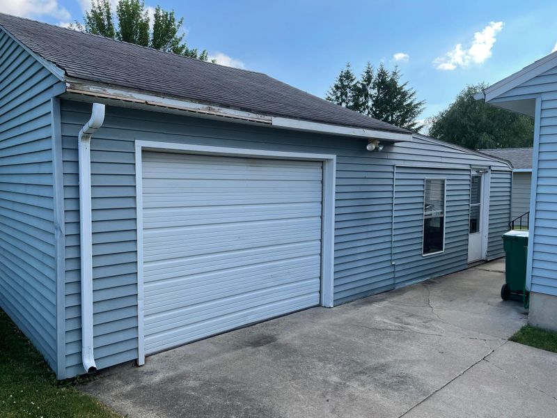1914 3rd Ave SE, Austin, MN 55912