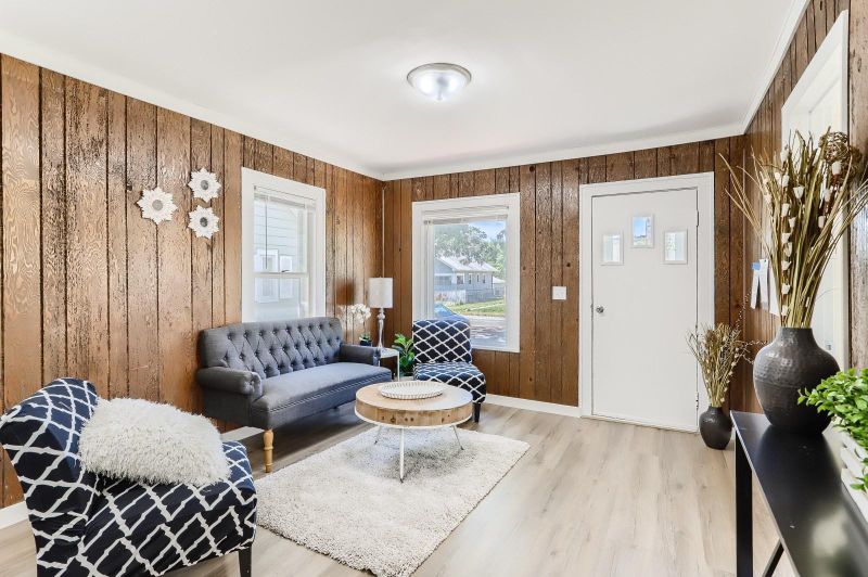1784 Eustis St, Lauderdale, MN 55113
