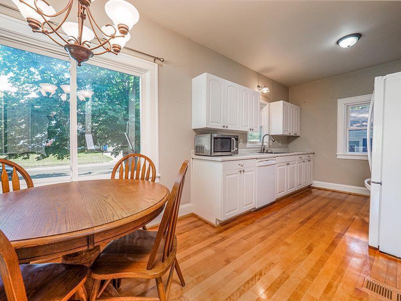 680 Swanson Ave SE, Cokato, MN 55321