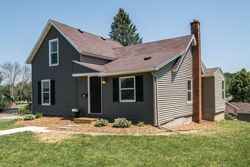 407 Whitewater Ave, Saint Charles, MN 55972
