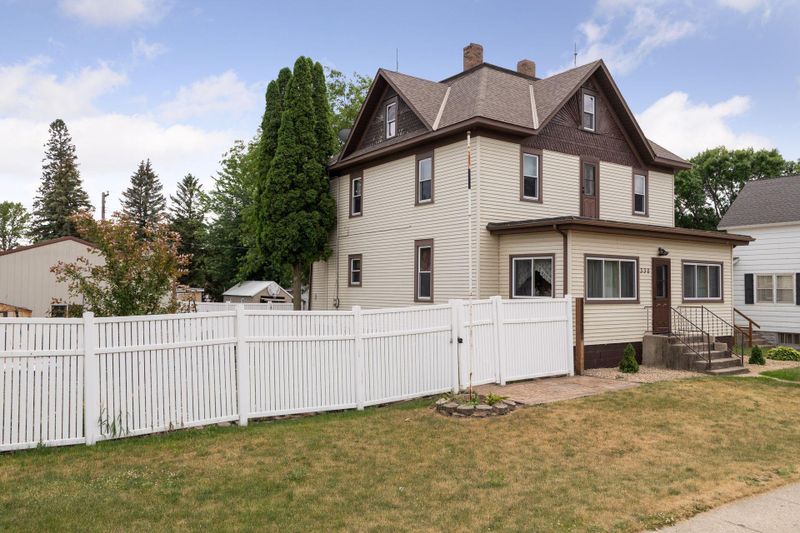 330 Mcgrann St, Green Isle, MN 55338