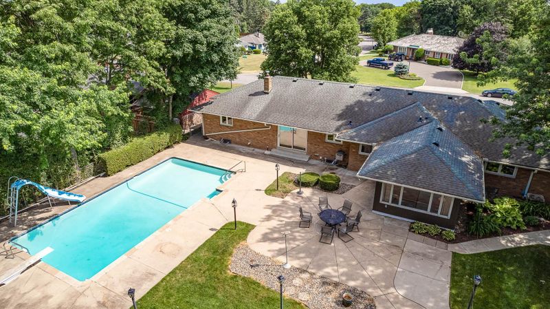 2141 Upper Saint Dennis Rd, Saint Paul, MN 55116