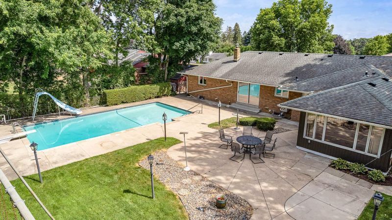 2141 Upper Saint Dennis Rd, Saint Paul, MN 55116