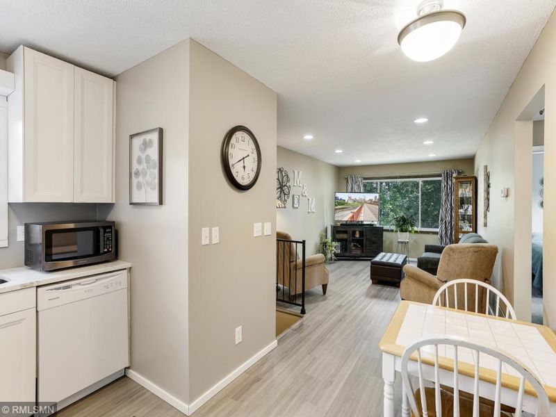 1344 Jurdy Rd, Eagan, MN 55121