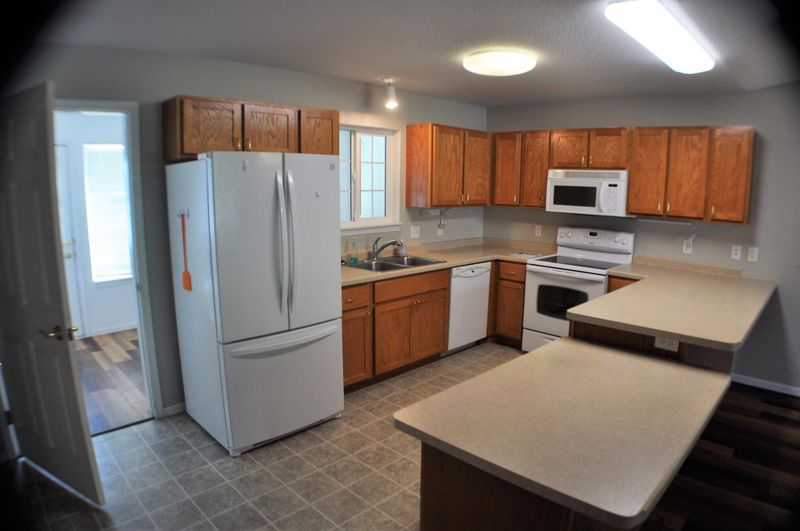 1201 E Ashmore Ave, Montevideo, MN 56265