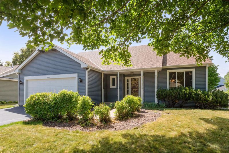 271 Hidden Ln, Chanhassen, MN 55317