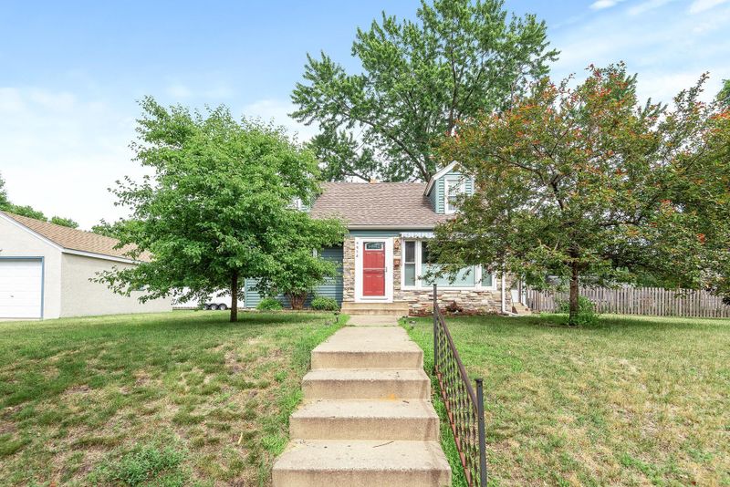 4918 Upton Ave N, Minneapolis, MN 55430