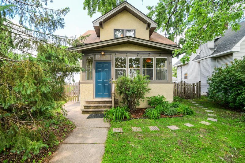 1243 Hewitt Ave, Saint Paul, MN 55104
