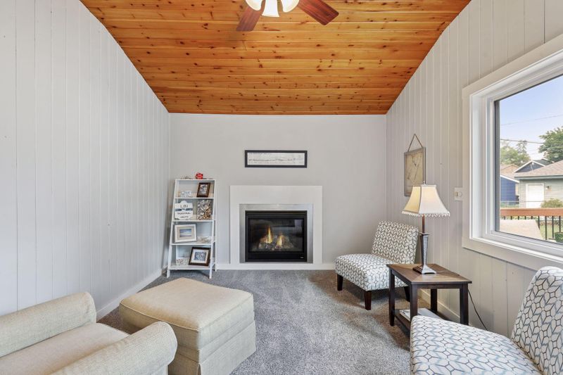 225 8th Ave N, Hopkins, MN 55343