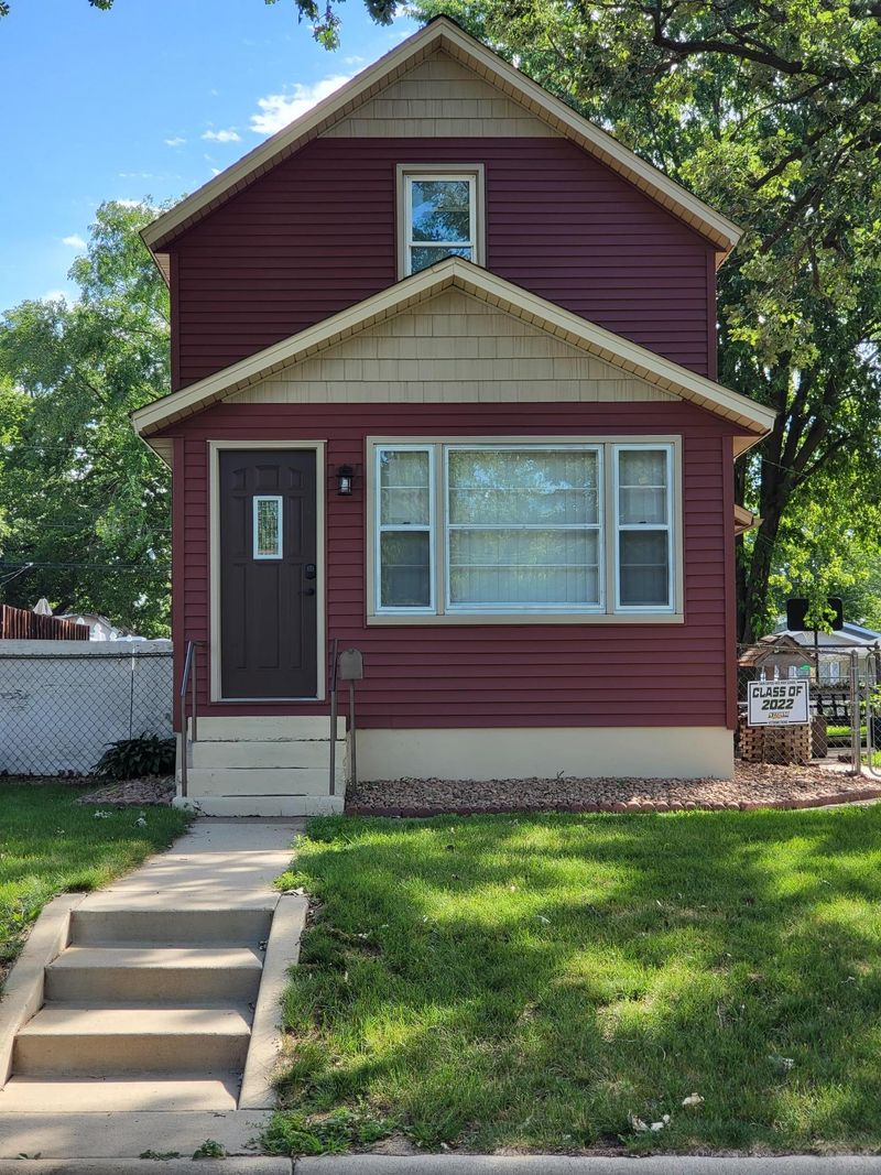 524 Raymond Ave NE, Saint Cloud, MN 56304