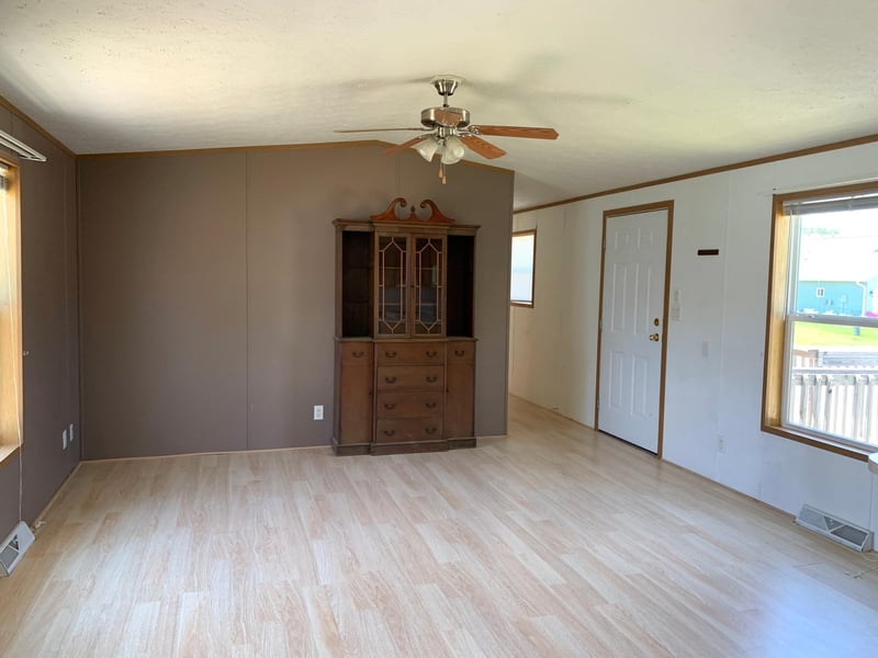 569 18th St, Zumbrota, MN 55992