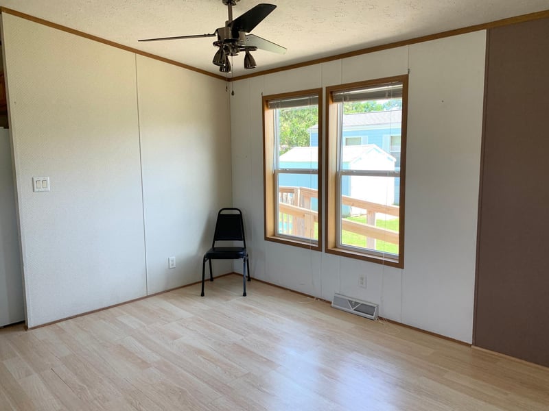 569 18th St, Zumbrota, MN 55992