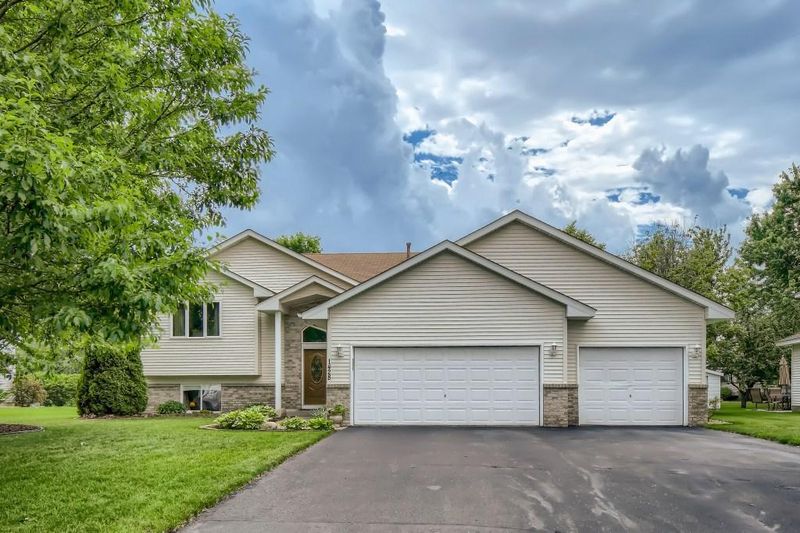 1428 154th Ln NW, Andover, MN 55304