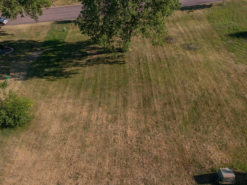 707 Aspen Dr, Saint Peter, MN 56082