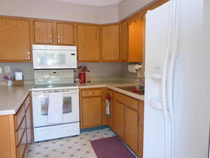 1772 17th St, Windom, MN 56101