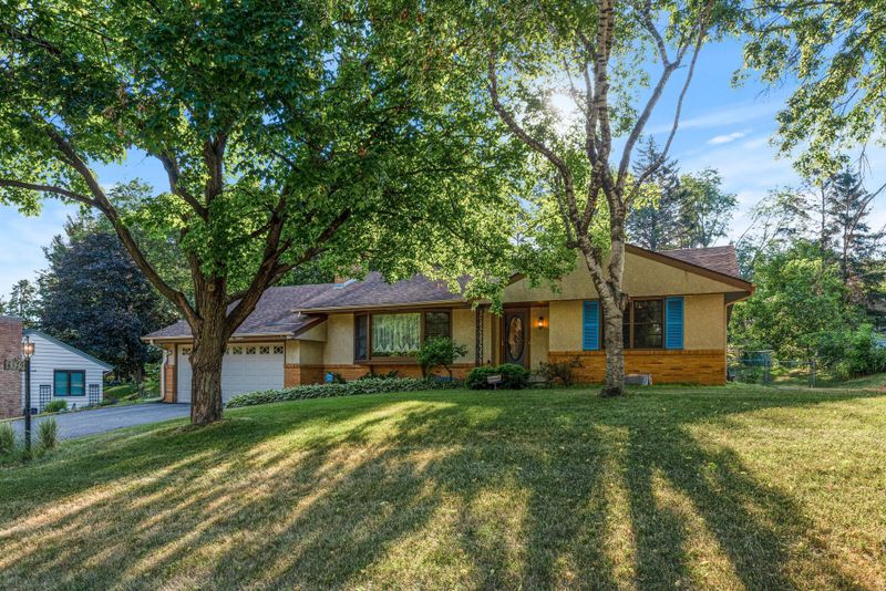 4329 Kings Dr, Minnetonka, MN 55345