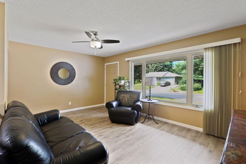 232 Aurora Ln, Circle Pines, MN 55014