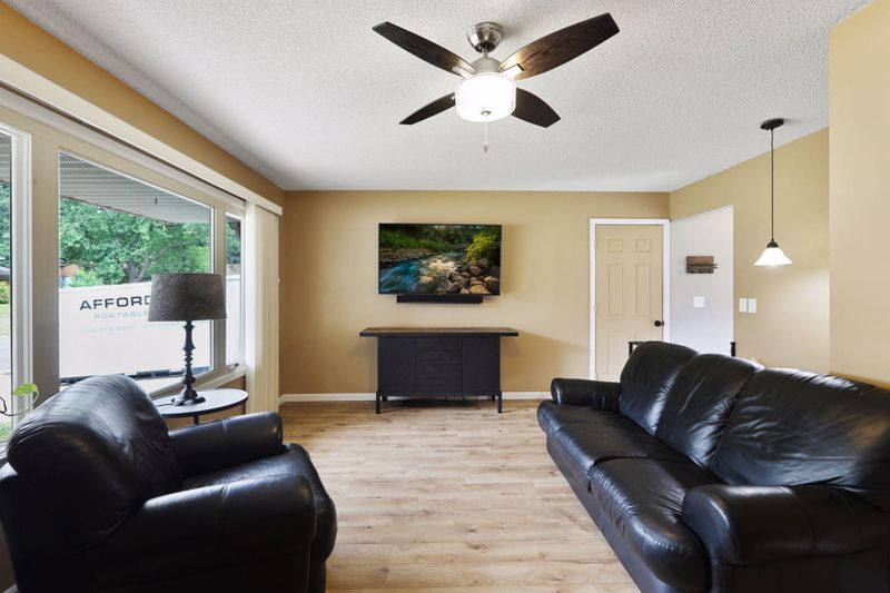 232 Aurora Ln, Circle Pines, MN 55014