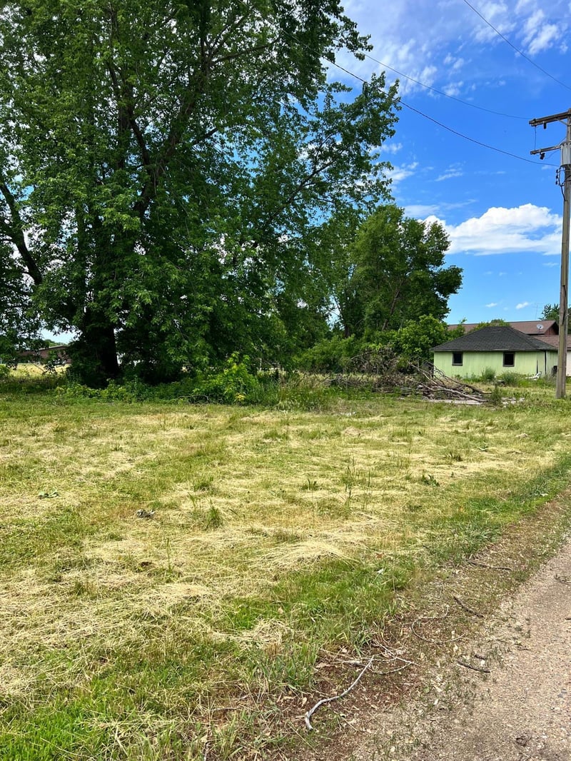 18 5th Ave S, Marietta, MN 56257