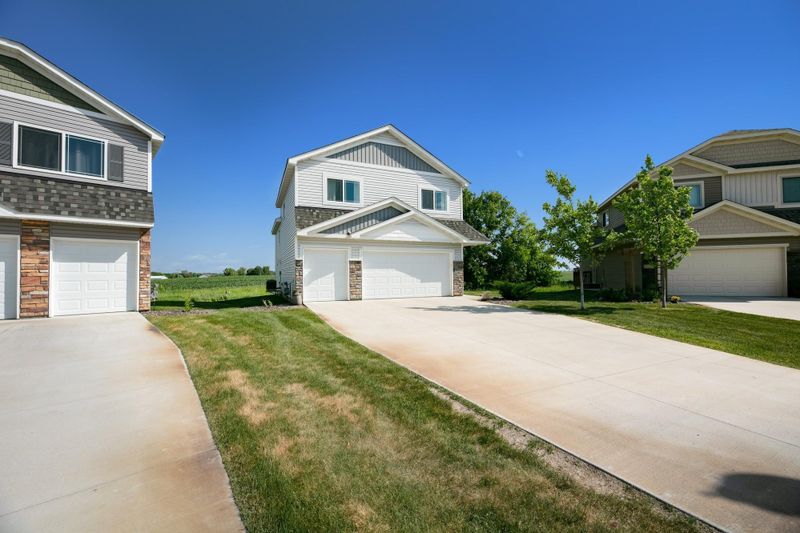 1023 Alexander Ct, Montrose, MN 55363