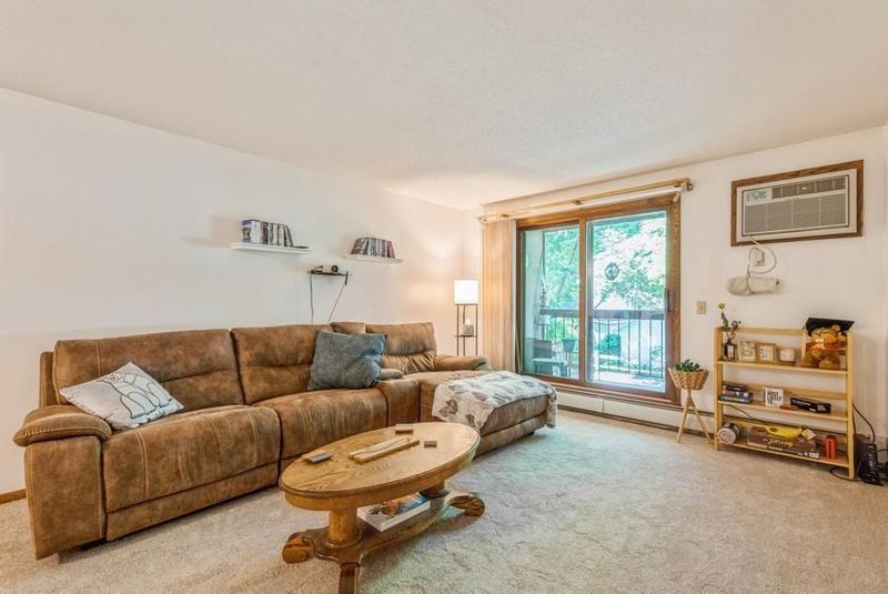 999 41st Ave NE #112, Columbia Heights, MN 55421