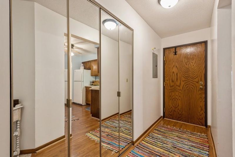 999 41st Ave NE #112, Columbia Heights, MN 55421