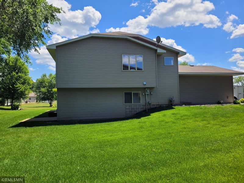 23293 Underclift St NW, Saint Francis, MN 55070