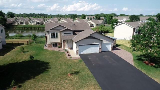 10107 179th Ave NW, Elk River, MN 55330
