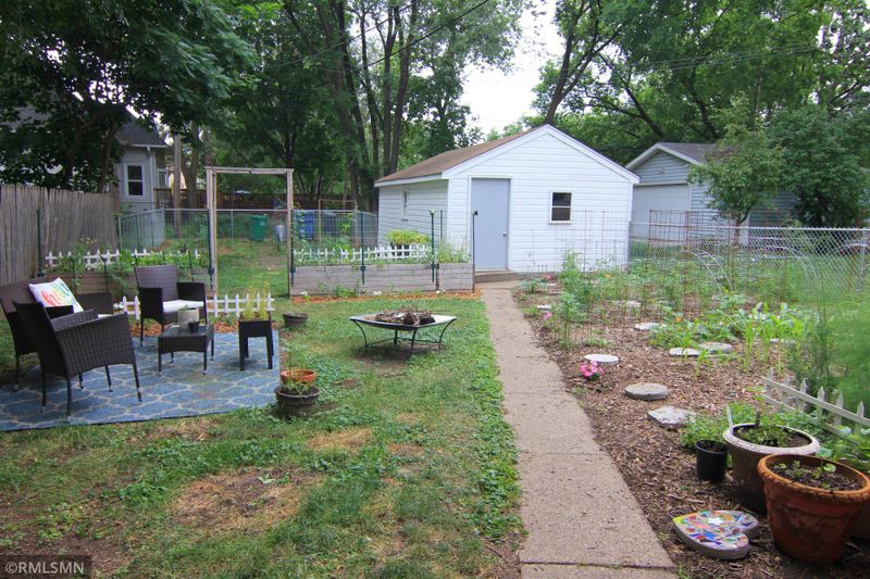 3827 E 42nd St, Minneapolis, MN 55406