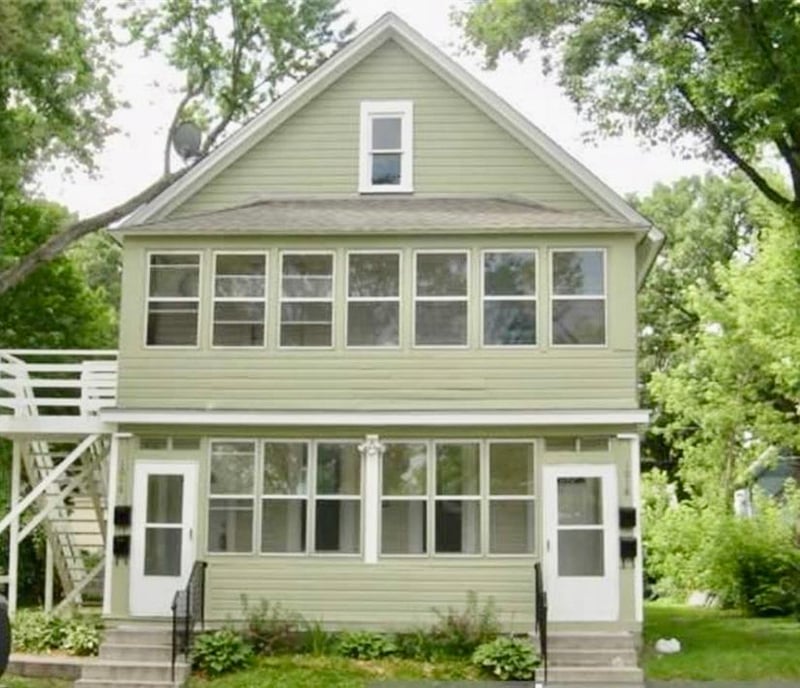 1016 Stinson St, Saint Paul, MN 55103