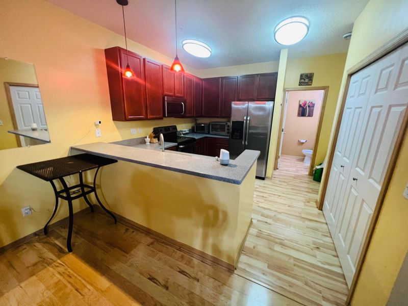 3049 Chamberlin St N #6, Maplewood, MN 55109