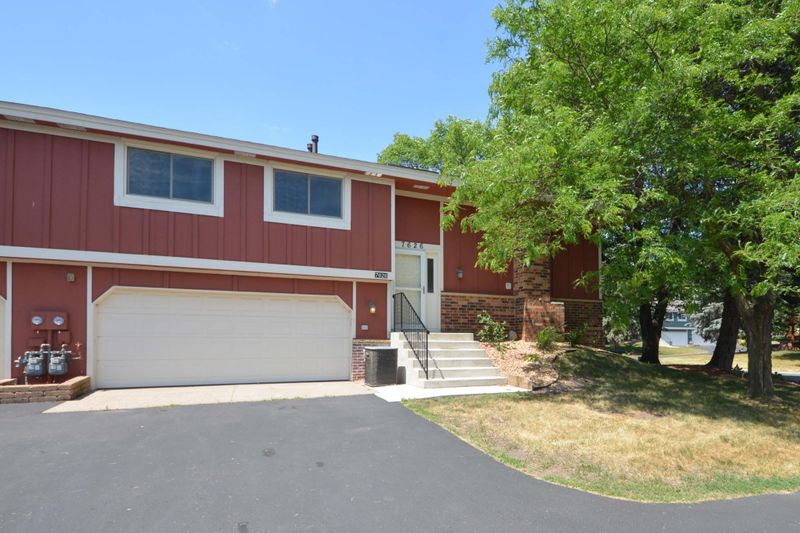7626 Zinnia Way, Maple Grove, MN 55311