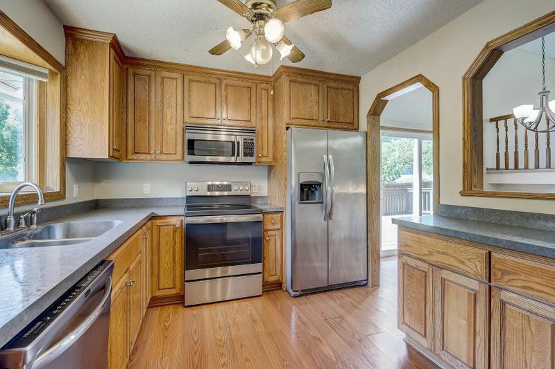 1716 Summit Ave, Saint Paul Park, MN 55071