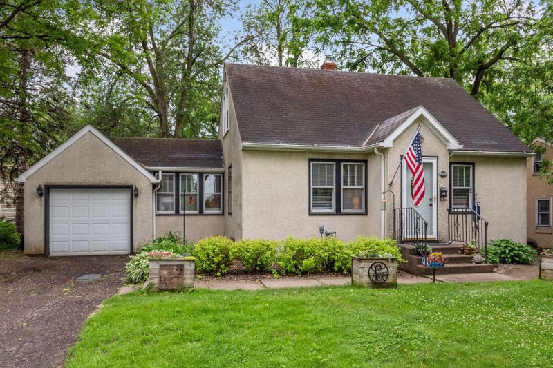 2540 3rd Ave E, North Saint Paul, MN 55109