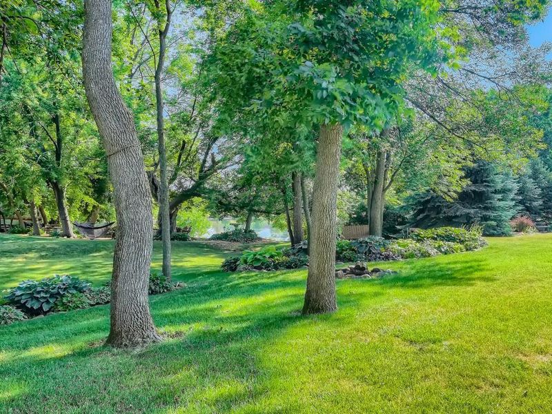 9505 208th St W, Lakeville, MN 55044