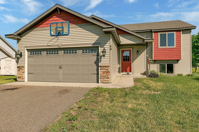 49 Lone Ridge Ln, Foley, MN 56329