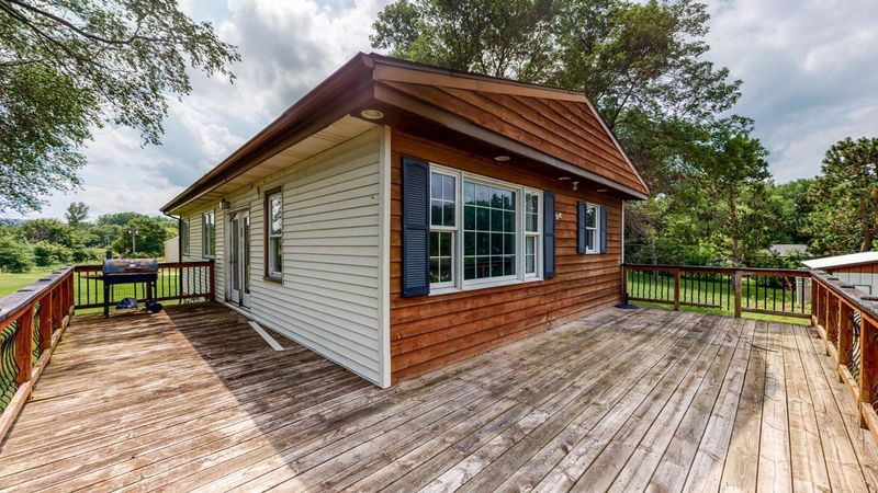 2007 N Lakeshore Dr, Lake City, MN 55041