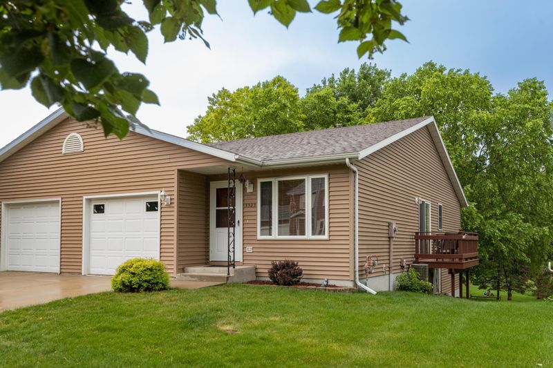 3323 7th St NW, Rochester, MN 55901