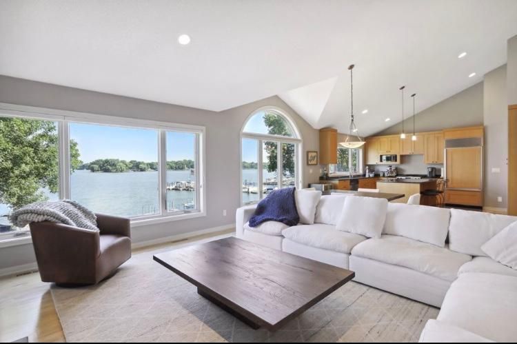 4206 W Arm Dr, Spring Park, MN 55384