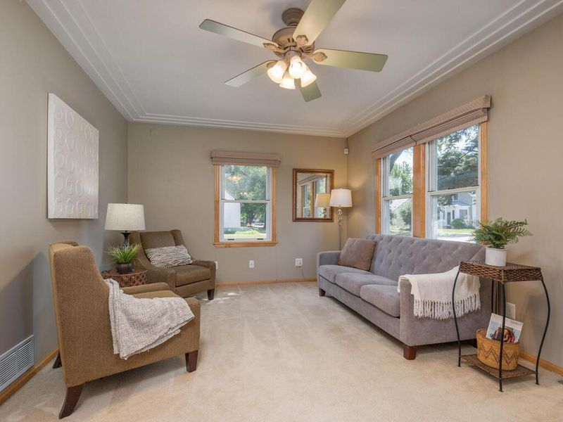 2495 13th Ave E, North Saint Paul, MN 55109