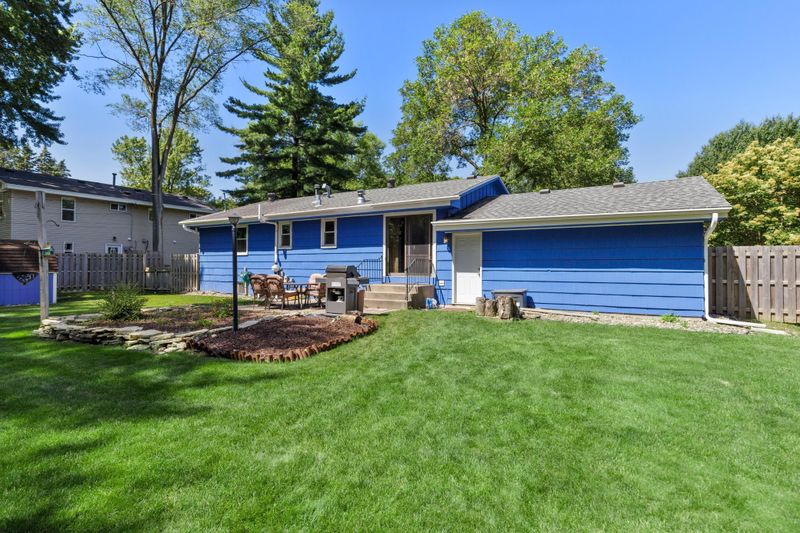 11033 Irwin Ave S, Bloomington, MN 55437